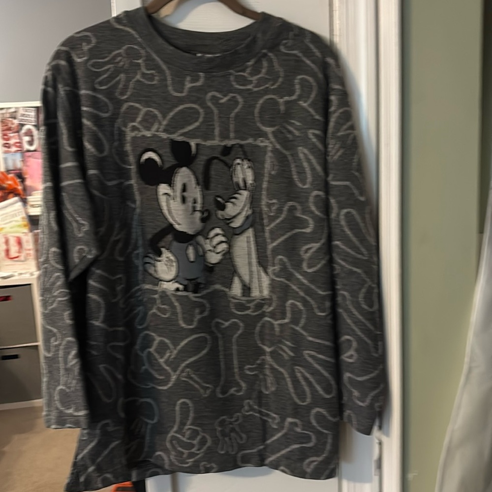 DISNEY, Mickey and Pluto sweater!!